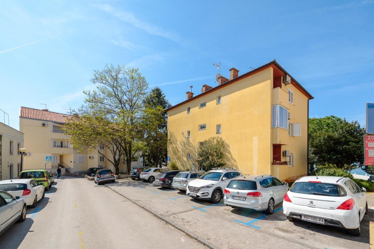 Apartment Maria Porec Exterior photo